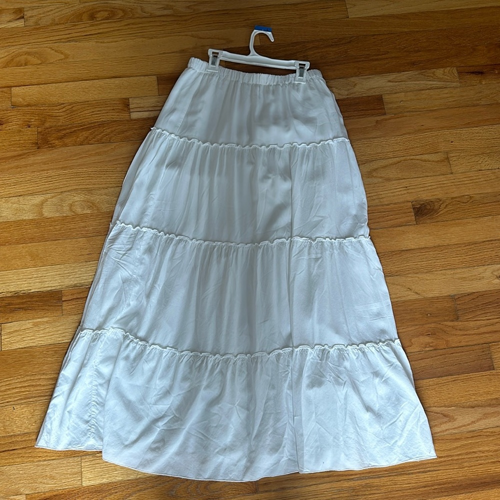 Brandy Melville Izzy Skirt